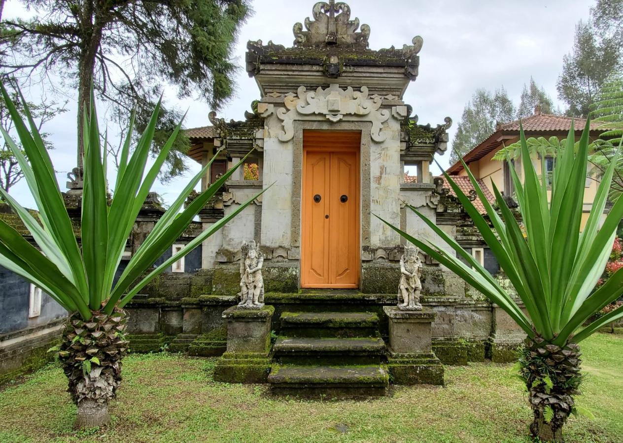 Balinese Villa In Берастаги Экстерьер фото