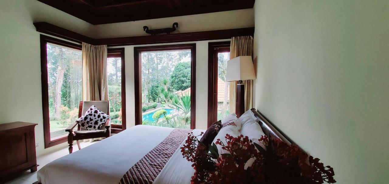 Balinese Villa In Берастаги Экстерьер фото