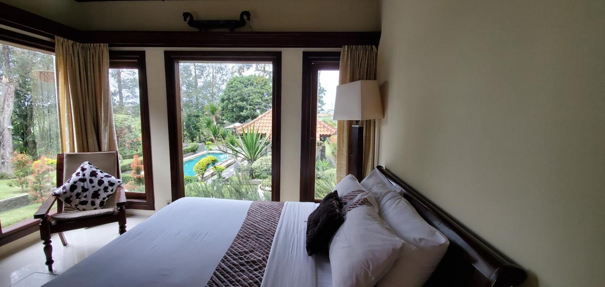 Balinese Villa In Берастаги Экстерьер фото
